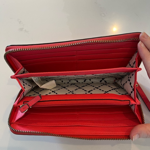 Kate Spade Wallet - Picture 4 of 6